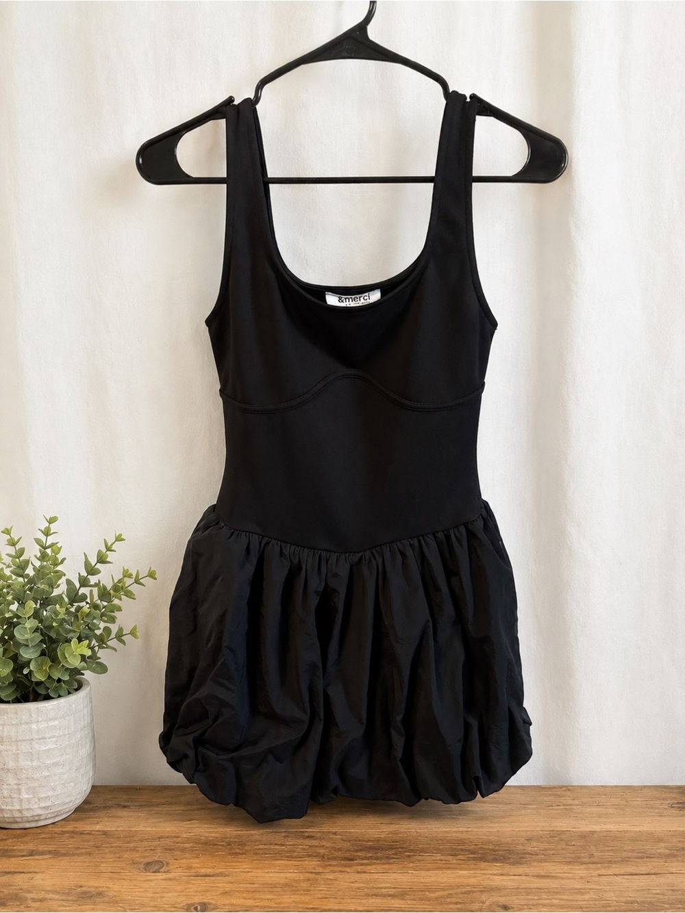 &merci Black Bubble Hem Mini Dress Size Small